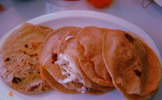 Gorditas Y Enchiladas Doña Alma food