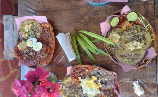 El Patio De La Garnacha food