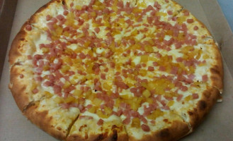 Yaretzi's Pizza food