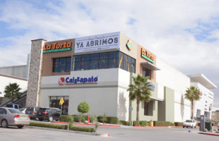 La Torta Plaza Paseo 2000 outside