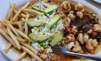 Mariscos El Camaron Loco food