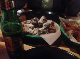 Segundo Piso Wings And Beer food