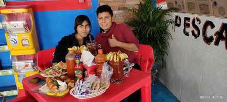 Mariscos El Güero food