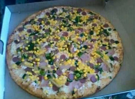 Armando's Pizza food