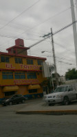 El Tritón outside