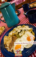 Fábrica De Huevos food