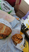 Carl´s Jr Villa Magna food