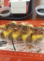 Sushi Pawa food