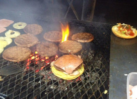 Naty Burger food