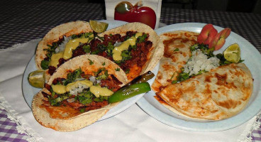 La Cochera Veggie food