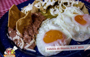 Fábrica De Huevos food