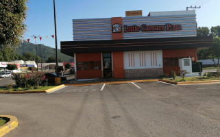 Little Caesar’s Uruapan outside