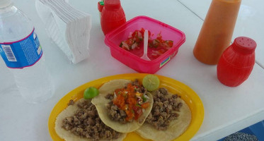 Tacos El Sazón food