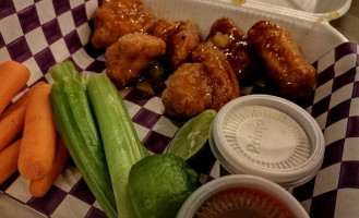 The Wings Corner food