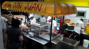 Hot Dogs Don Juan inside