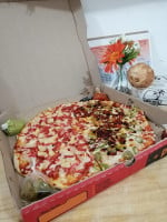 Coco Pizza food