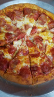 Benny's Pizza food