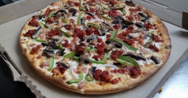 Nova Pizza food