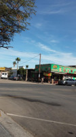 Tortas Tacos Bon outside