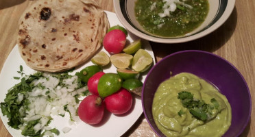 Banu's Refresqueria food