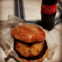 Hamburguesas El Barbón food