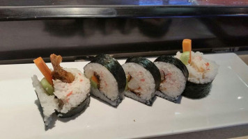 Niu Sushi food