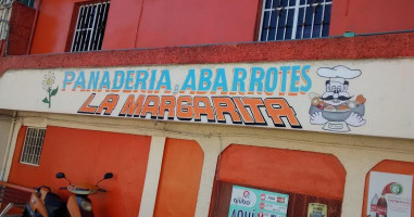 Panaderia Y Abarrotes La Margarita outside