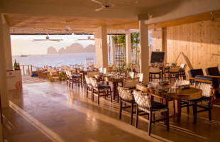 Sur Beach House Los Cabos food