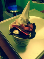 Bamboo Berry Frozen Yogurt food