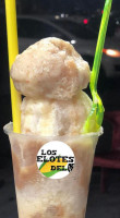 Los Elotes Del Dado food