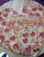 Veros Pizza food