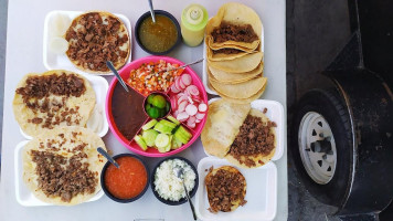 Tacos El Pariente food