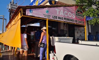 Tacos El Güero De La Colosio food