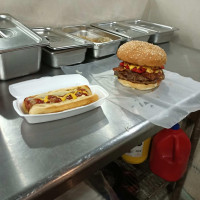 Hamburguesas Al CarbÓn Los Tres Hermanos food