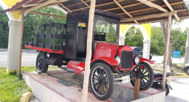 Mi Mexico Lindo Tequila Tour Exterior