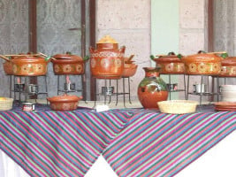 Mi Jardin Buffet inside