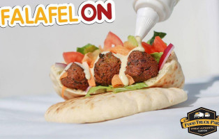 Falafelon Foodtruck food