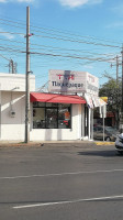 Tacos Tlaquepaque outside