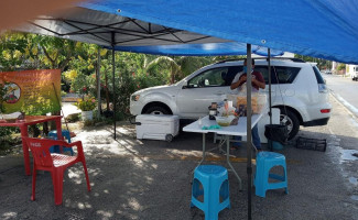 Tacos De Canasta. outside