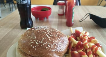 Hamburguesas Laredo food