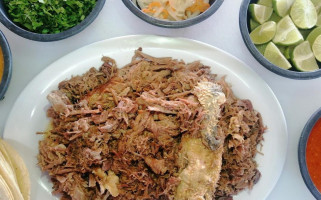 El Rey De Las Carnitas food