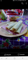 Taquería El Chuzo food