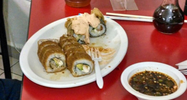 Nippon Sushi Y Más food