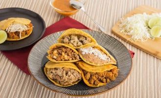 Mi Abuelita Desayunos Tacos Y Gorditas food