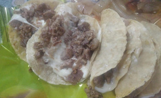 Tacos Y Hamburguesas Garza food