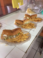 Tortas Y Hamburguesas Beto's food