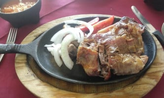 De Carne Asada, Cabrito Y Pollo food