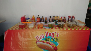 Hot Dog's Teo Y Tin food