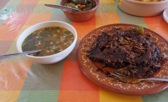 Barbacoa Doña Aure food