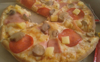 Zherry's Pizza food